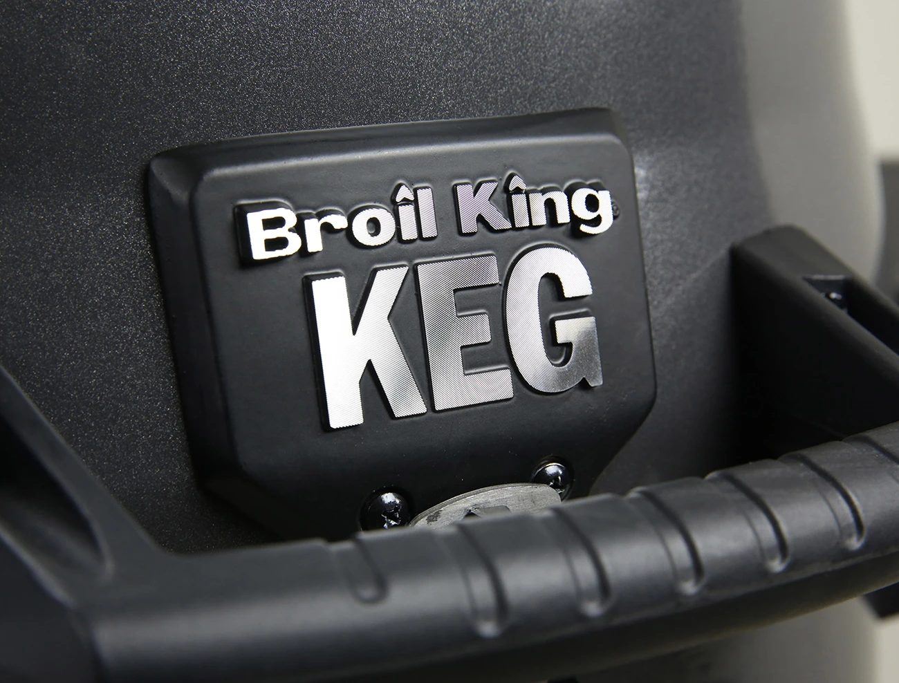 Broil King KEG 2000 Holzkohlegrill 12 Broil King KEG 2000 Holzkohlegrill – Bild 10