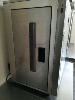 Bradley Professional Smoker BS1019 / Elektro Räucherofen 10 Bradley Professional Smoker BS1019 / Elektro Räucherofen -GrillWelt Verkäufe 20092 bradley smoker bs1019 seitliche tuer