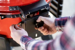 Kamado Joe Holzkohle Kugelgrill Kettle Joe -GrillWelt Verkäufe 22252 kamado joe kettle joe deckelscharn 17 1615364445