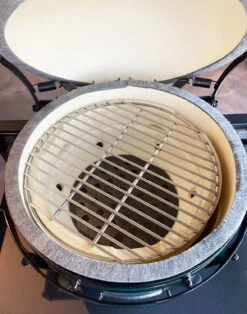 Big Green Egg MiniMax Keramikgrill Mit EGG Carrier Inkl. Zubehörpaket Mit Looftlighter -GrillWelt Verkäufe Big Green Egg Minimax Innenraum Keramiktechnologie NASA