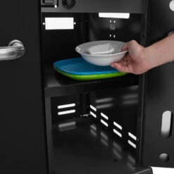 Broil King Regal 490 Black Gasgrill Inkl. Drehspieß - SMART Deal Inkl. Grillfürst Grill Control - Modell 2023 -GrillWelt Verkäufe Broil King Regal 490 Unterwagen Ablage 1