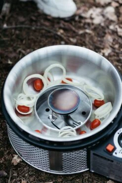 Cobb Grill Premier Gas Deluxe 2.0 - Gasgrill - Kartuschenanschluss - Modell 2023 -GrillWelt Verkäufe Cobb Grill Premier Gas Deluxe Innenschale zum Garen Beilagen