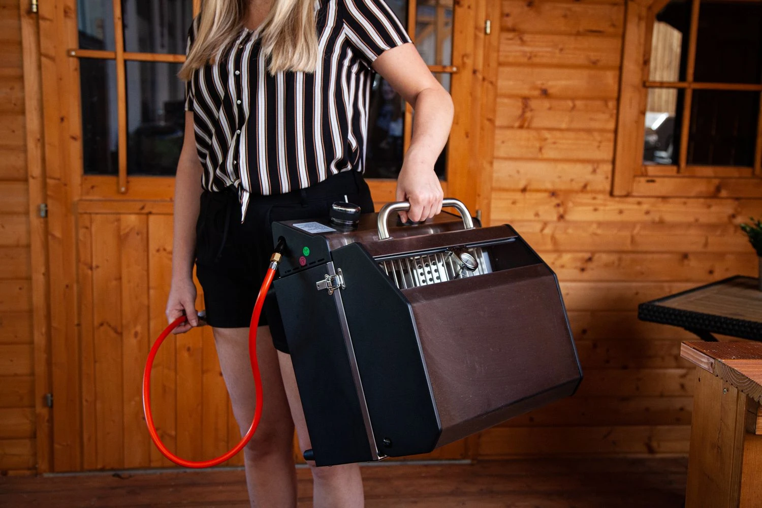 Grillfürst G201E 2-Brenner Gasgrill Portabel V2 - Campinggrill / Balkongrill - X-DEAL Inkl. Untergestell Und Tragetasche 15 Grillfürst G201E 2-Brenner Gasgrill Portabel V2 - Campinggrill / Balkongrill - X-DEAL Inkl. Untergestell Und Tragetasche – Bild 13