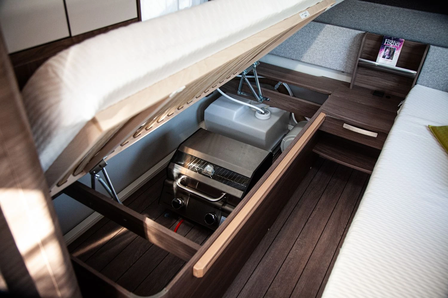 Grillfürst G201E 2-Brenner Gasgrill Portabel V2 - Campinggrill / Balkongrill - X-DEAL Inkl. Untergestell Und Tragetasche 17 Grillfürst G201E 2-Brenner Gasgrill Portabel V2 - Campinggrill / Balkongrill - X-DEAL Inkl. Untergestell Und Tragetasche – Bild 15