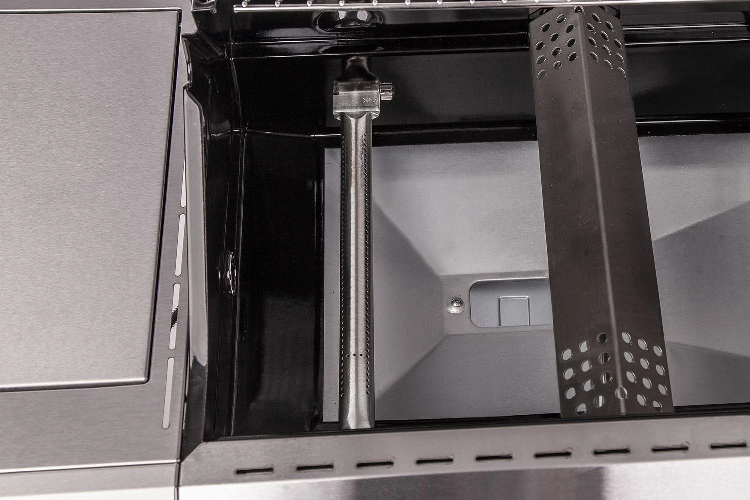 Grillfürst G621G 6-Brenner Edelstahl-Gasgrill - Eintracht Frankfurt Edition - Gusseisenroste 13 Grillfürst G621G 6-Brenner Edelstahl-Gasgrill - Eintracht Frankfurt Edition - Gusseisenroste – Bild 11