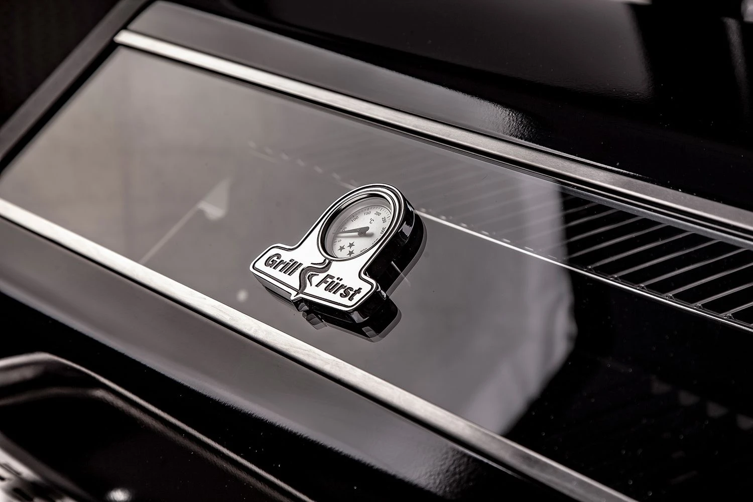 Grillfürst G620E 6-Brenner Gasgrill - Eintracht Frankfurt Edition - Edelstahlroste 7 Grillfürst G620E 6-Brenner Gasgrill - Eintracht Frankfurt Edition - Edelstahlroste – Bild 5