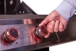 Grillfürst G310G 3-Brenner Gasgrill Mit Hochtemperaturbrenner Und Gusseisen Rosten -GrillWelt Verkäufe Grillfuerst Gasgrill G310G Beleuchtete Drehregler