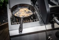 Grillfürst G620G 6-Brenner Gasgrill - Eintracht Frankfurt Edition - Gusseisenroste 37 Grillfürst G620G 6-Brenner Gasgrill - Eintracht Frankfurt Edition - Gusseisenroste -GrillWelt Verkäufe Grillfuerst Gasgrill Gusspfanne Steakzon 8