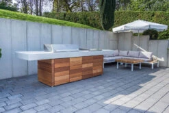 Grillfürst Outdoor Küche Mit Beton-Arbeitsplatte Und HPL-Unterschrank - Mit Edler Holzverkleidung (300 Cm X 80 Cm) - Mit Einbaugrill Und Planchagrill -GrillWelt Verkäufe Grillfuerst Outdoor Kueche Beton Kuecheninsel Unterschraenke 5 1645801079