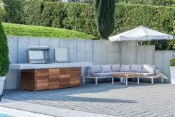 Grillfürst Outdoor Küche Mit Beton-Arbeitsplatte Und HPL-Unterschrank - Mit Edler Holzverkleidung (300 Cm X 80 Cm) - Mit Einbaugrill Und Planchagrill -GrillWelt Verkäufe Grillfuerst Outdoorkueche Beton Kuecheninsel Unterschraenke 4 1645801078