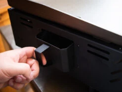 Grillfürst Plancha Grill - 2 Brenner Mit Insgesamt 7 KW Und Edelstahl Plancha - Inkl. 2 Stk. Plancha Spatel Und Grillzange 28 Grillfürst Plancha Grill - 2 Brenner Mit Insgesamt 7 KW Und Edelstahl Plancha - Inkl. 2 Stk. Plancha Spatel Und Grillzange -GrillWelt Verkäufe Grillfuerst Plancha Grill Fettauffangbehaelter