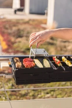 Knister Gasgrill - Ausziehbarer Kompaktgrill -GrillWelt Verkäufe Knister Gasgrill Fleisch Grillrost Spiesse