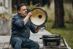 Monolith ICON Black Keramikgrill Tischgrill Inkl. Gestell -GrillWelt Verkäufe Monolith Keramikgrill Icon Deckel abnehmbar