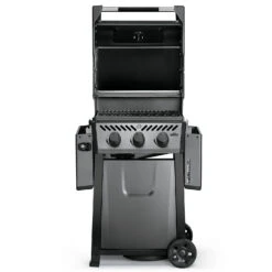 Napoleon Freestyle 365 Gasgrill, Graphit - Modell 2023 - X-DEAL Inkl. Abdeckhaube Und Gussplatte -GrillWelt Verkäufe Napoleon Freestyle 365 Gasgrill front Deckel offen 1