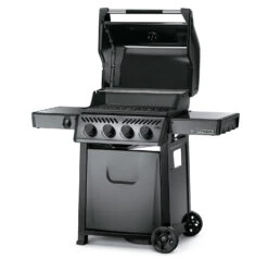 Napoleon Freestyle 425 Gasgrill, Graphit - Modell 2023 - X-DEAL Inkl. Abdeckhaube Und Gussplatte -GrillWelt Verkäufe Napoleon Freestyle 425 graphit side Deckel offen