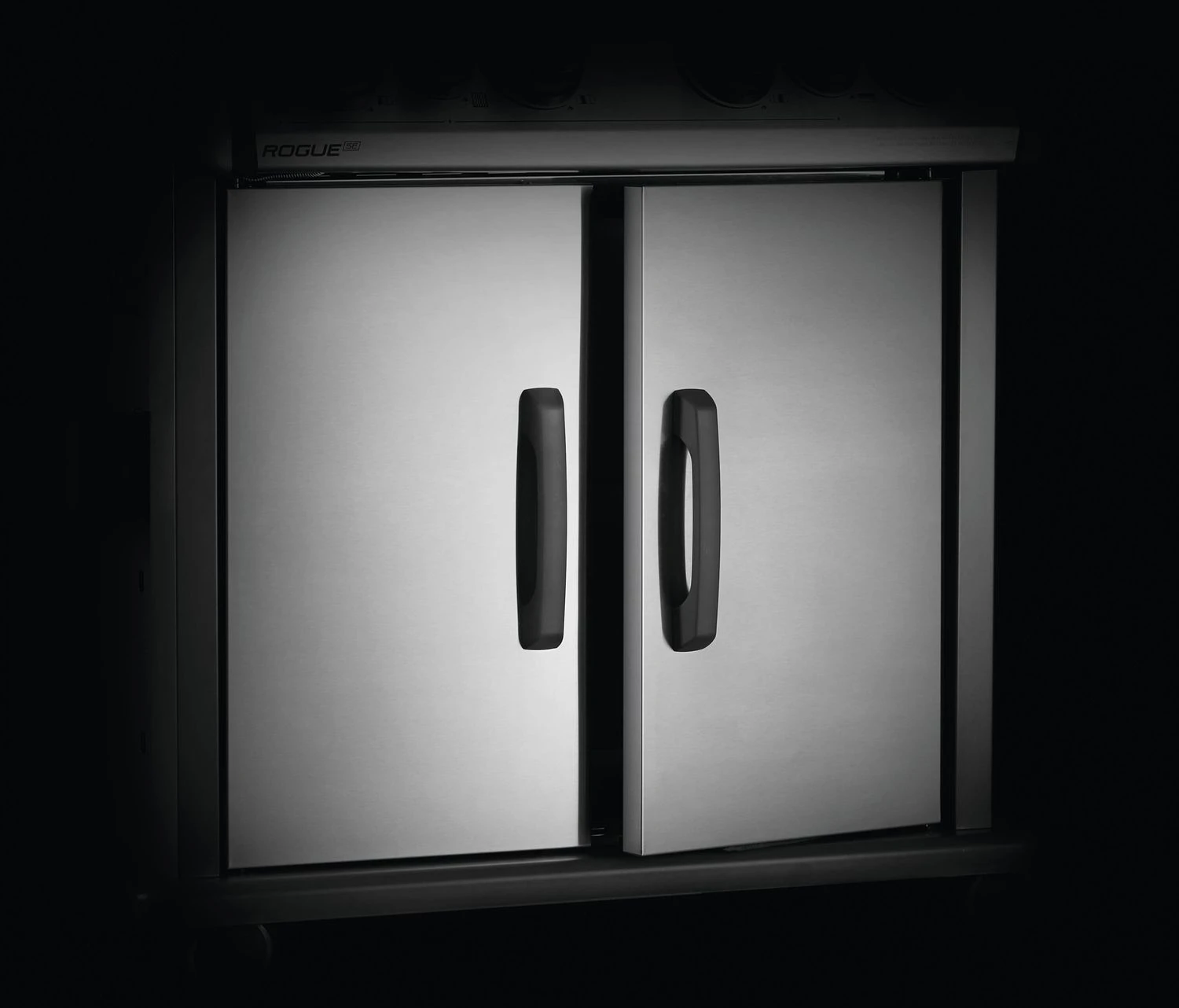 Napoleon Rogue SE 525 Edelstahl Gasgrill Mit Sizzle Zone Und Heckbrenner - Modell 2023 13 Napoleon Rogue SE 525 Edelstahl Gasgrill Mit Sizzle Zone Und Heckbrenner - Modell 2023 – Bild 11