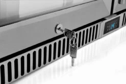 Napoleon Outdoor - Kühlschrank, 210 Liter, 2-türig Mit Doppelverglasung Und LED Beleuchtung - Wasserdicht Nach IP24 25 Napoleon Outdoor - Kühlschrank, 210 Liter, 2-türig Mit Doppelverglasung Und LED Beleuchtung - Wasserdicht Nach IP24 -GrillWelt Verkäufe Napoleon Outdoor Kueche Kuehlschrank 2 tuerig Schloss