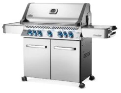 Napoleon Prestige 665 Edelstahl Gasgrill - Mit Safety Glow - Modell 2023 18 Napoleon Prestige 665 Edelstahl Gasgrill - Mit Safety Glow - Modell 2023 -GrillWelt Verkäufe Napoleon Prestige 665 Edelstahl side