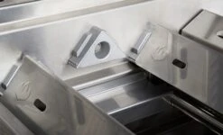 Napoleon Prestige Pro 665-3 Edelstahl Gasgrill Inkl. Drehspieß - X-DEAL Inkl. Napoleon Holzkohlegrill Kugelgrill Ø 57cm -GrillWelt Verkäufe Napoleon Prestige Pro SearPlates Brennerabdeckung 02 3