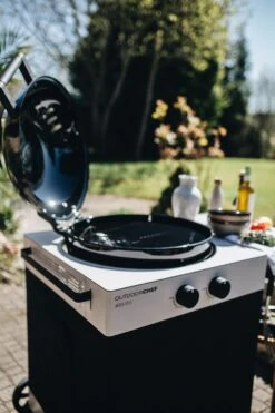 Outdoorchef Gas Kugelgrill Arosa 570 G Tex Inkl. Blazing Zone + Cooking Zone 25 Outdoorchef Gas Kugelgrill Arosa 570 G Tex Inkl. Blazing Zone + Cooking Zone -GrillWelt Verkäufe Outdoorchef Arosa 570 G TEX Dckelscharnier