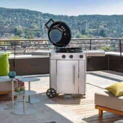 Outdoorchef Gas Kugelgrill Arosa 570 G Premium Steel Inkl. Seitenkocher 10 Outdoorchef Gas Kugelgrill Arosa 570 G Premium Steel Inkl. Seitenkocher -GrillWelt Verkäufe Outdoorchef Arosa Premium Steel mood 1