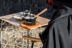 Petromax Emaille Stieltopf / 500 Ml / Schwarz -GrillWelt Verkäufe Petromax Emaille Stieltopf 500ml schwarz Lifestyle01