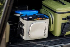 Petromax Kühltasche 8 Liter / Sandfarben -GrillWelt Verkäufe Petromax Kuehltasche 8Liter sand Lifestyle