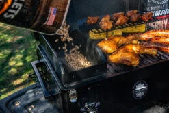 Pit Boss Pelletgrill Navigator 150 -GrillWelt Verkäufe Pit Boss Pelletgrill Navigator 150 10805 Hopper