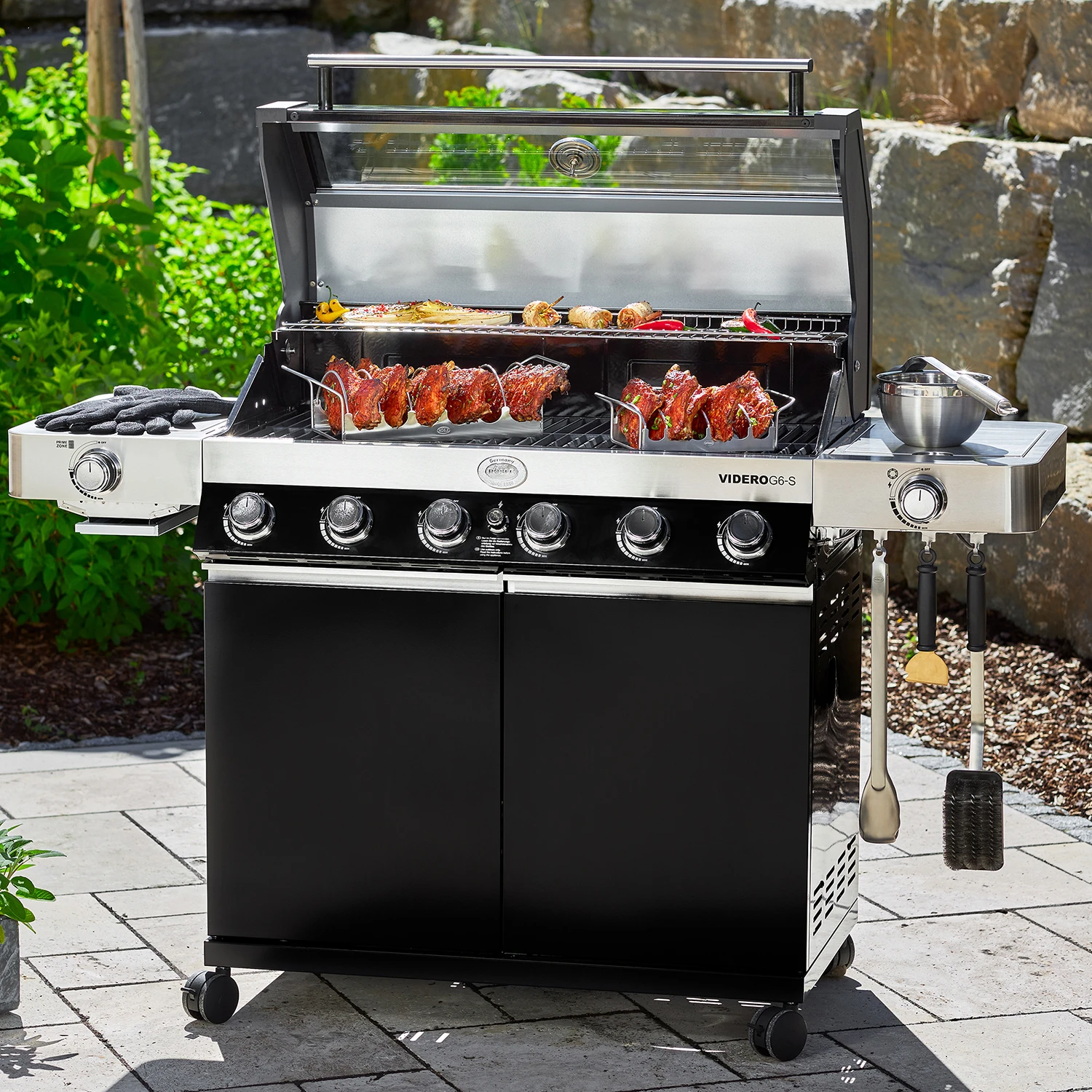 Rösle Gasgrill Videro G6-S VARIO+ Schwarz - Modell 2023 - SMART Deal Inkl. Grillfürst Grill Control + Abdeckhaube Und Grillplatte 16 Rösle Gasgrill Videro G6-S VARIO+ Schwarz - Modell 2023 - SMART Deal Inkl. Grillfürst Grill Control + Abdeckhaube Und Grillplatte – Bild 14