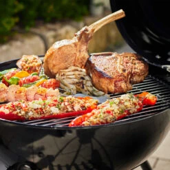 Rösle Holzkohlegrill Kugelgrill No.1 F50 Sport - FC Bayern Edition 17 Rösle Holzkohlegrill Kugelgrill No.1 F50 Sport - FC Bayern Edition -GrillWelt Verkäufe Roesle Holzkohle Kugelgrill Sport F50 FC Bayern Grillgut 1