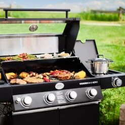 Rösle Gasgrill BBQ-Station Videro G4-S Vario+ Nero Schwarz - Modell 2023 - SMART Deal Inkl. Grillfürst Grill Control -GrillWelt Verkäufe Roesle Videro G4 S Vario NERO matt schwarz Grillflaeche 3