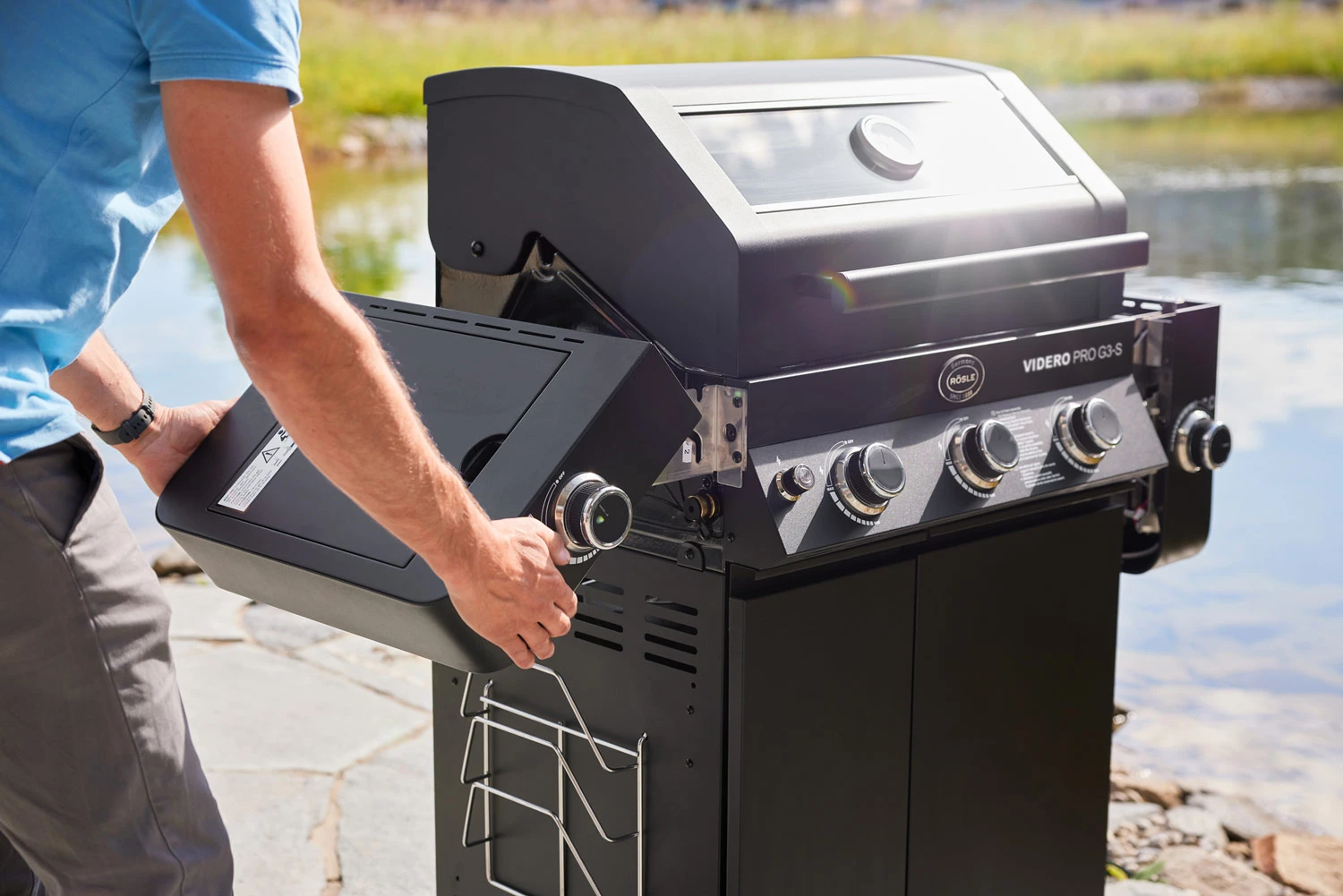 Rösle Gasgrill Videro Pro G3-S Vario+ Mattschwarz - Modell 2023 9 Rösle Gasgrill Videro Pro G3-S Vario+ Mattschwarz - Modell 2023 – Bild 7
