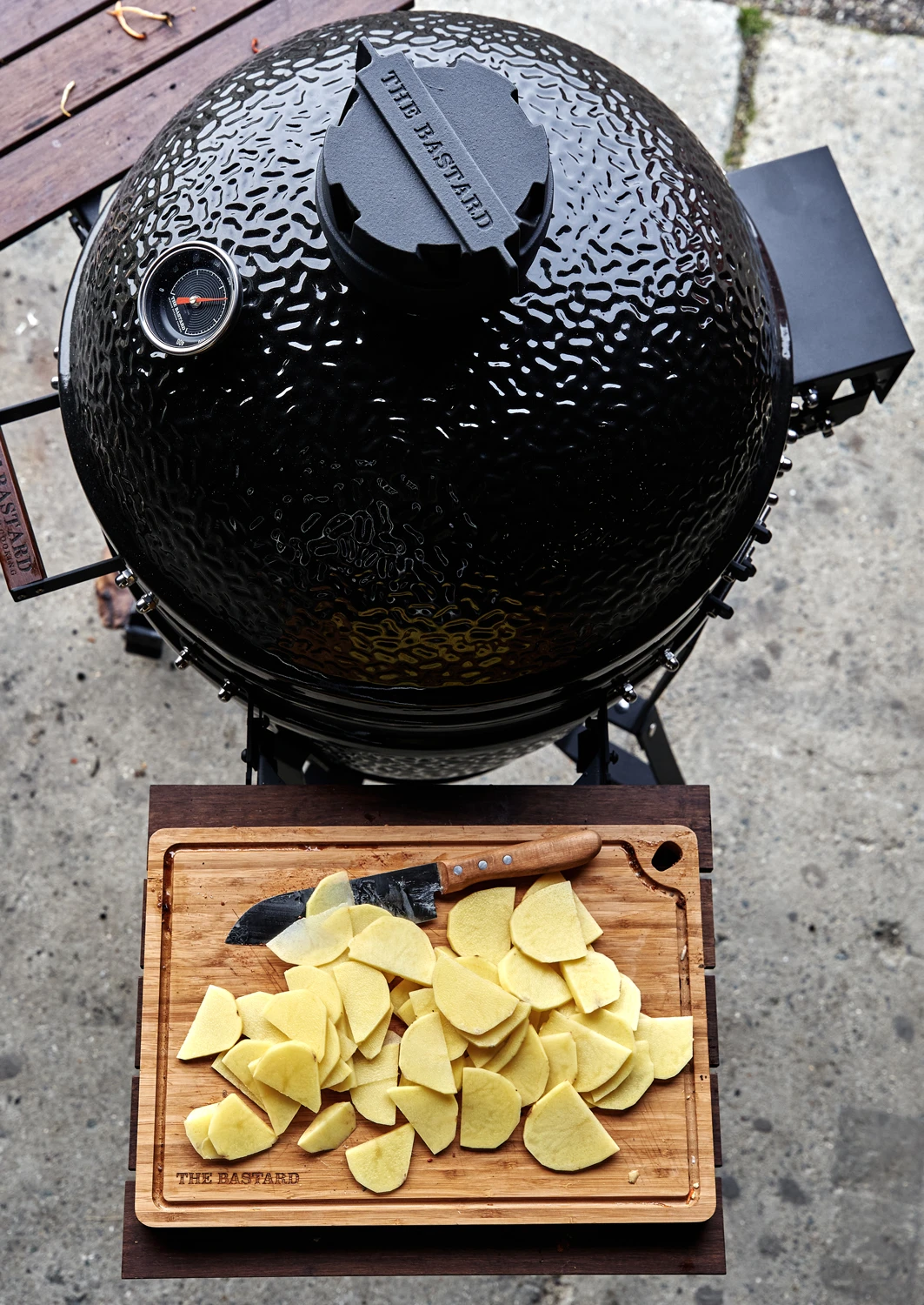 The Bastard Keramikgrill Classic Large - Complete - Schwarz Glänzend - Modell 2023 10 The Bastard Keramikgrill Classic Large - Complete - Schwarz Glänzend - Modell 2023 – Bild 8