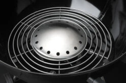 Napoleon Holzkohlegrill Kugelgrill Ø 57cm Im Rollwagen Mit Gussrost Und Deckelscharnier PRO22K-Cart-2 -GrillWelt Verkäufe napoleon hitzedeflektor PRO22K CART 2