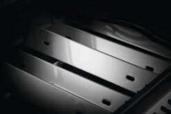 Napoleon Rogue SE 425 Gasgrill, Schwarz Mit Gussrosten - Hero Modell 2023 Inkl. Drehspieß - SMART Deal Inkl. Grillfürst Grill Control -GrillWelt Verkäufe napoleon rogue gasgrill brennerabdeackungen sear plates 14